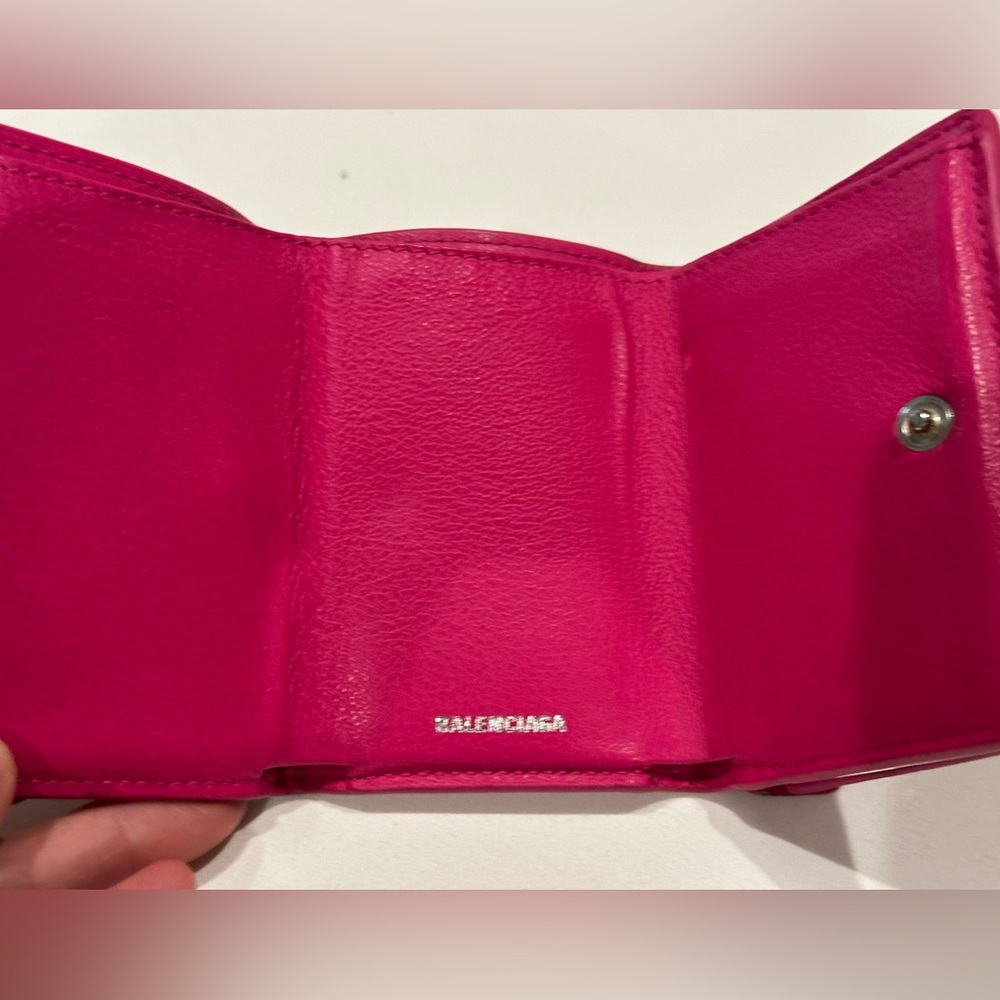 Balenciaga Trifold Wallet - Picture 6 of 8